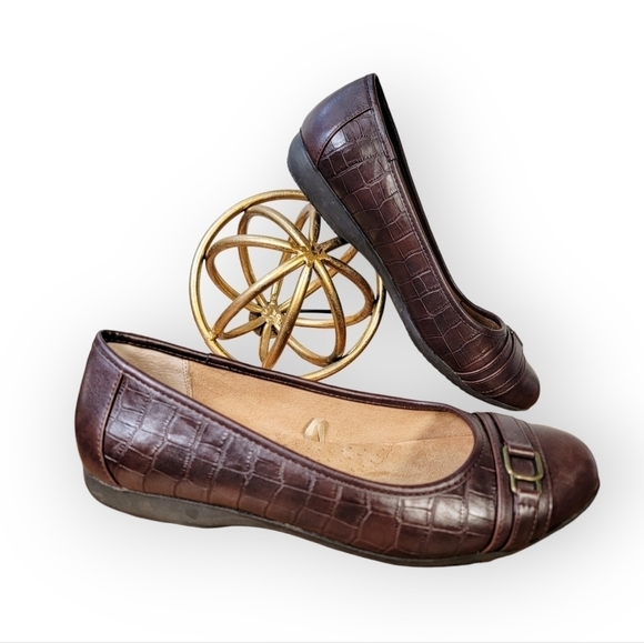 Croft and Barrow Brown Vegan Leather Croc Embossed Ballet Flats Size 8.5 - Picture 17 of 17